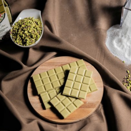 Alternative view of Gusto Etna Pistaasisuklaalevy 60g x 30 kpl